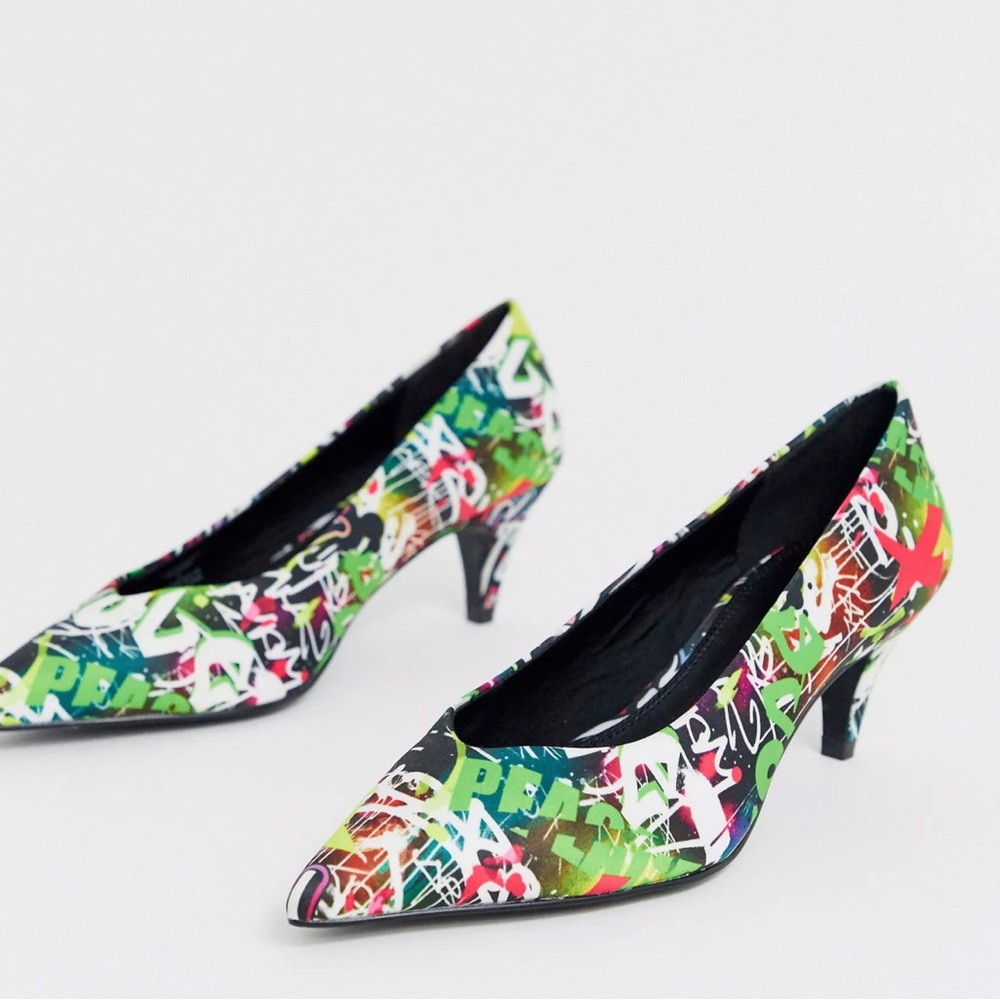 ASOS DESIGN Sensation Kitten Heel Pointed Toe Pumps In Graffiti Print Shoes Sz 7